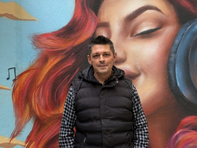 sam vodoravno